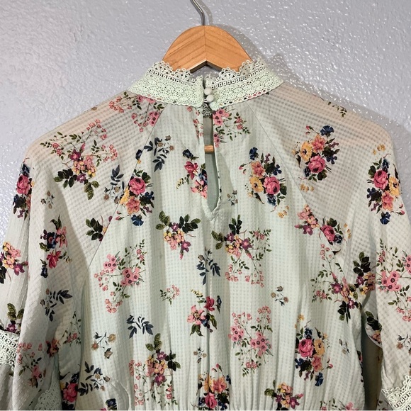 Hemant & Nandita Mint Green Floral Peplum Lace Accent Blouse - Picture 8 of 11